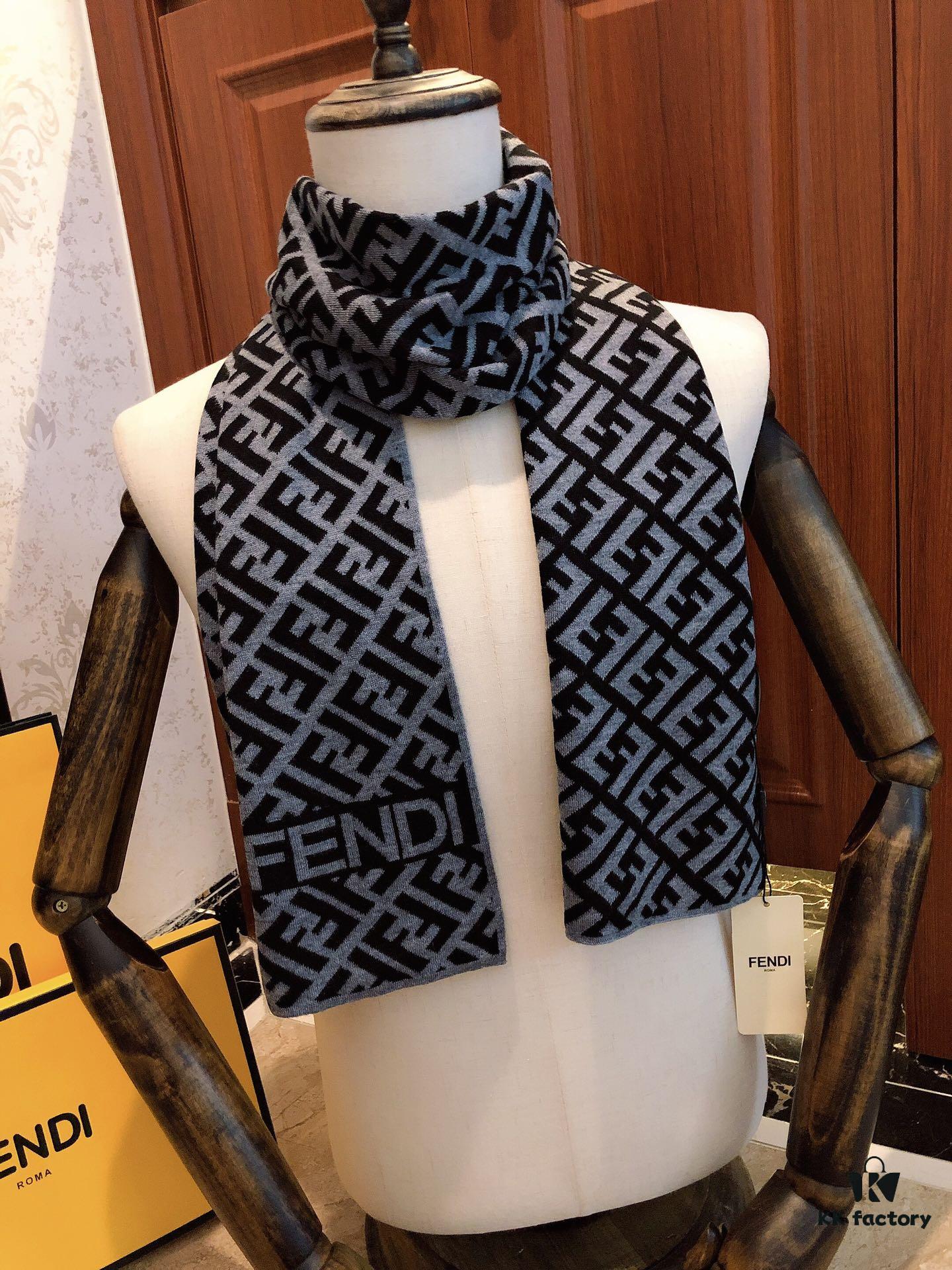 FENDI (Fendi) High-End Cashmere Knit Scarf, Synchronized with Boutique