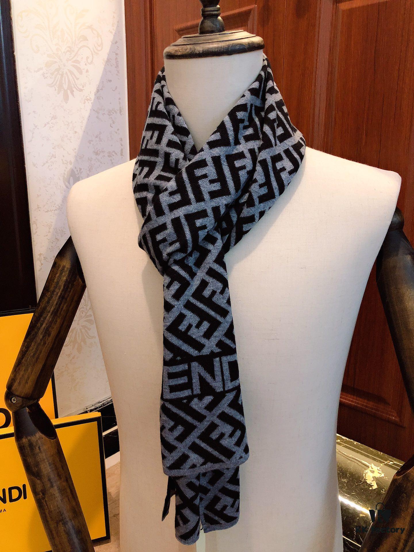 FENDI (Fendi) High-End Cashmere Knit Scarf, Synchronized with Boutique