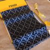 FENDI (Fendi) High-End Cashmere Knit Scarf, Synchronized with Boutique