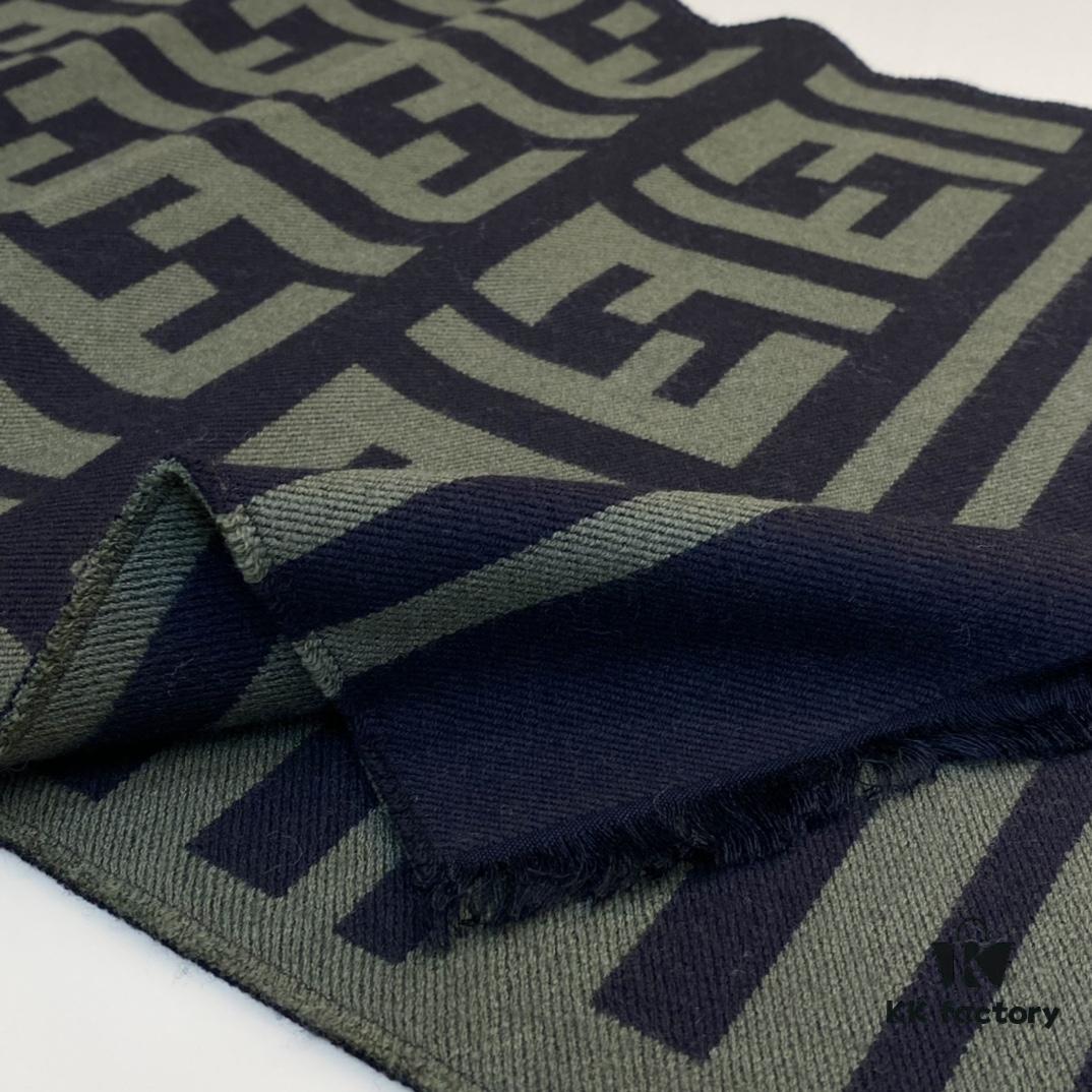 Fendi FENDI Classic Bestseller 35*180cm 95% Wool 5% Silk