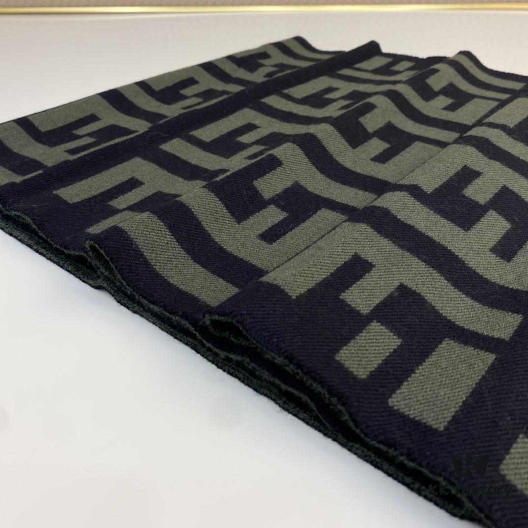 Fendi FENDI Classic Bestseller 35*180cm 95% Wool 5% Silk
