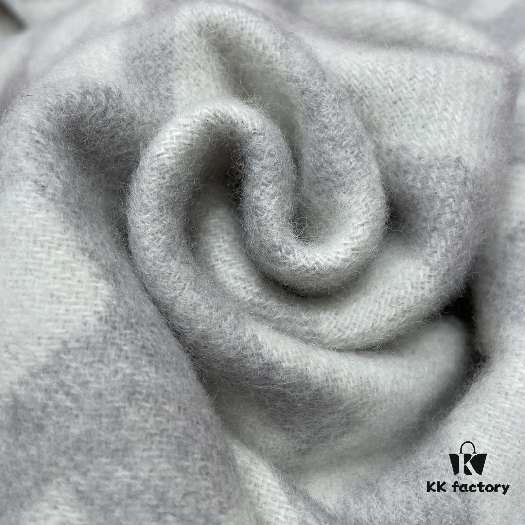 In Stock & Ready to Ship - Fendi Large Fringe Logo Double-Sided Cashmere Scarf, FF Monogram in Perfect Autumn-Winter Hue, 100% Premium Cashmere, Ultra Warm and Exceptionally Soft, 170×45cm