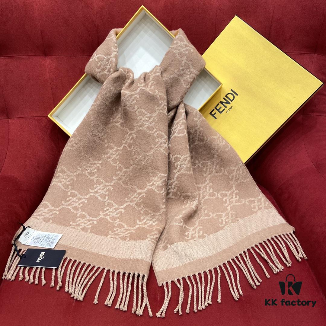 FENDI Autumn-Winter New Arrival Scarf – Soft, Elegant Colors That Exude Charm; Perfect for Daily Wear as a Neck Warmer or Shawl! Reversible Design, Non-Irritating, Thick and Fine Texture with 51% Wool and 49% Cashmere, 38*215cm