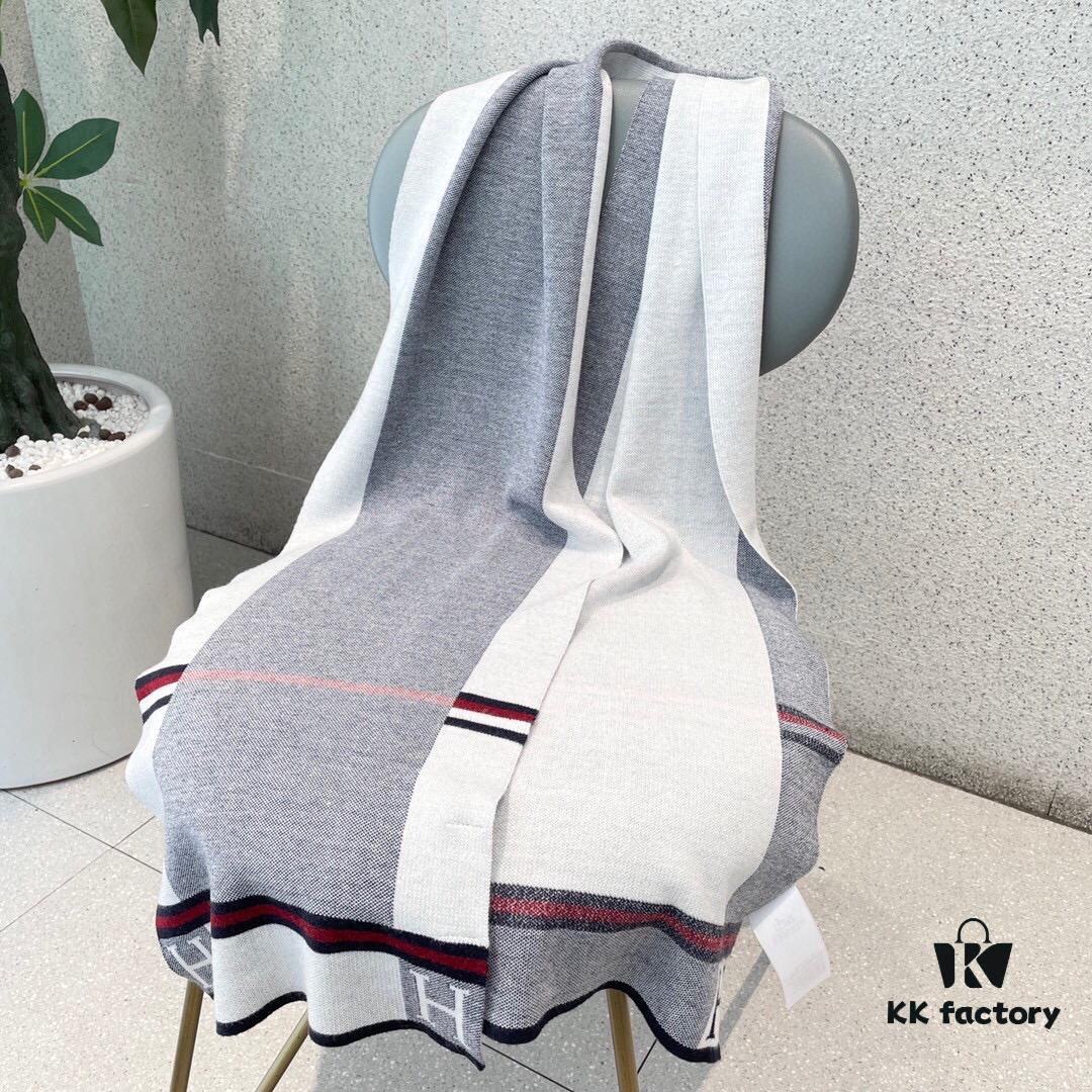 2022 Latest Designer Scarf from Hermès – Premium Woven Cashmere, Ultra-Soft and Luxurious