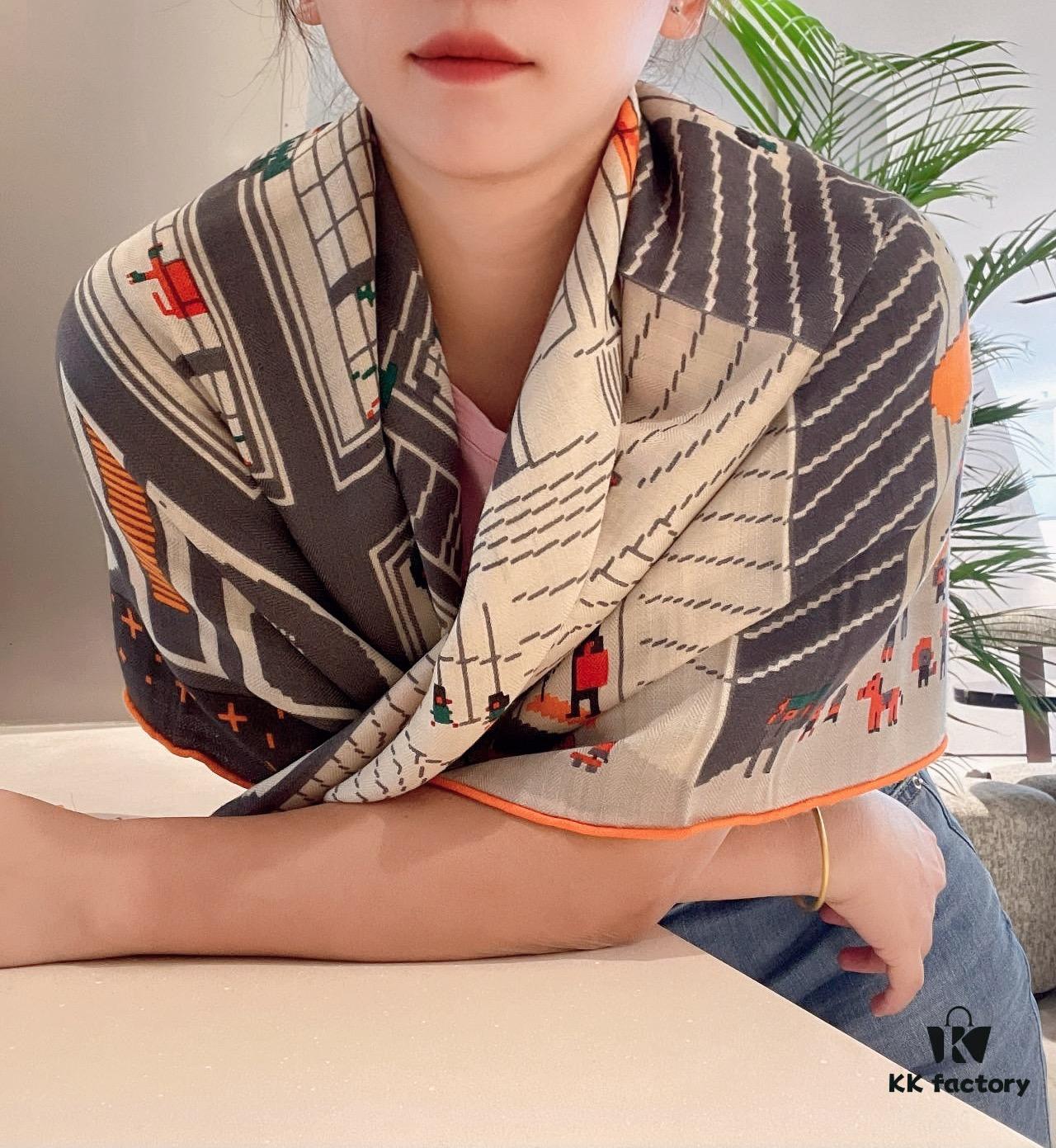 New Arrival 💞 Official Website Synchronized Size! H Brand's New Size 👍👍🆕👏👏 Everyone Says It's Gorgeous After Buying! Recommended 💕 [Fortune Baby Party 100] Cashmere Square Scarf, Premium Craftsmanship & Incredible Value! Hermes Counter Bestseller 🎁💟 Exquisite 3D Pattern with Extremely High-End Look 👍👍 Introduced Through Special Advanced Technology 🌟 Sophisticated Cutting-Edge Processing Technique 👍‼️ Adored by Elegant & Affluent Women; The Quality, Style, and Price Make Luxury Enthusiasts Scream with Delight—Exceptional Cost-Performance, Absolutely Worth Owning‼️‼️ Size: 100cm*100cm, 70% Cashmere + 30% Silk