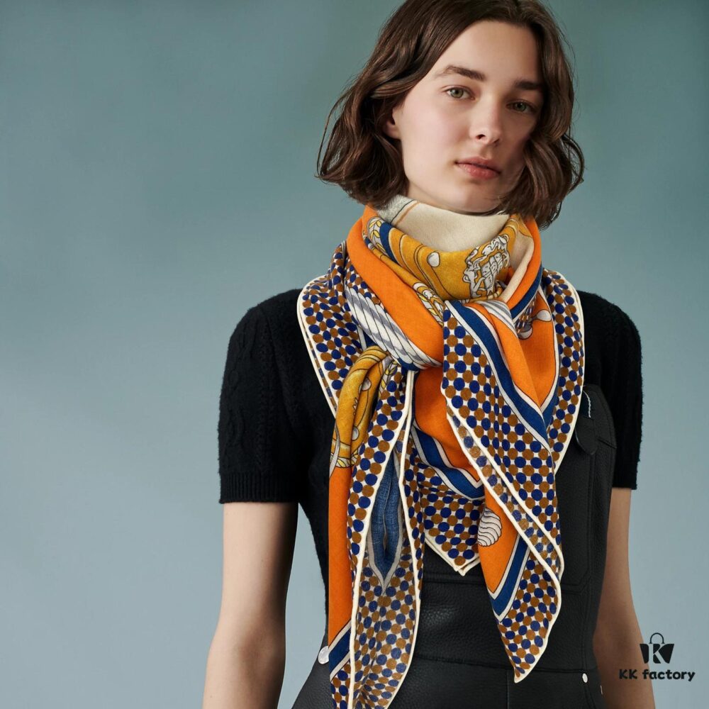 New Cashmere Scarf 👏👏 Everyone Who Buys Says It's Beautiful! Recommended 💕 [Mr. Carriage 140] Cashmere Square Scarf, Top-Tier Craftsmanship at an Incredible Value! Gift Like Hermès Counter Bestseller 🎁💟