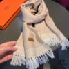 Hermes Handwoven Cashmere Scarf! Subtle and Sophisticated Style for Autumn and Winter!