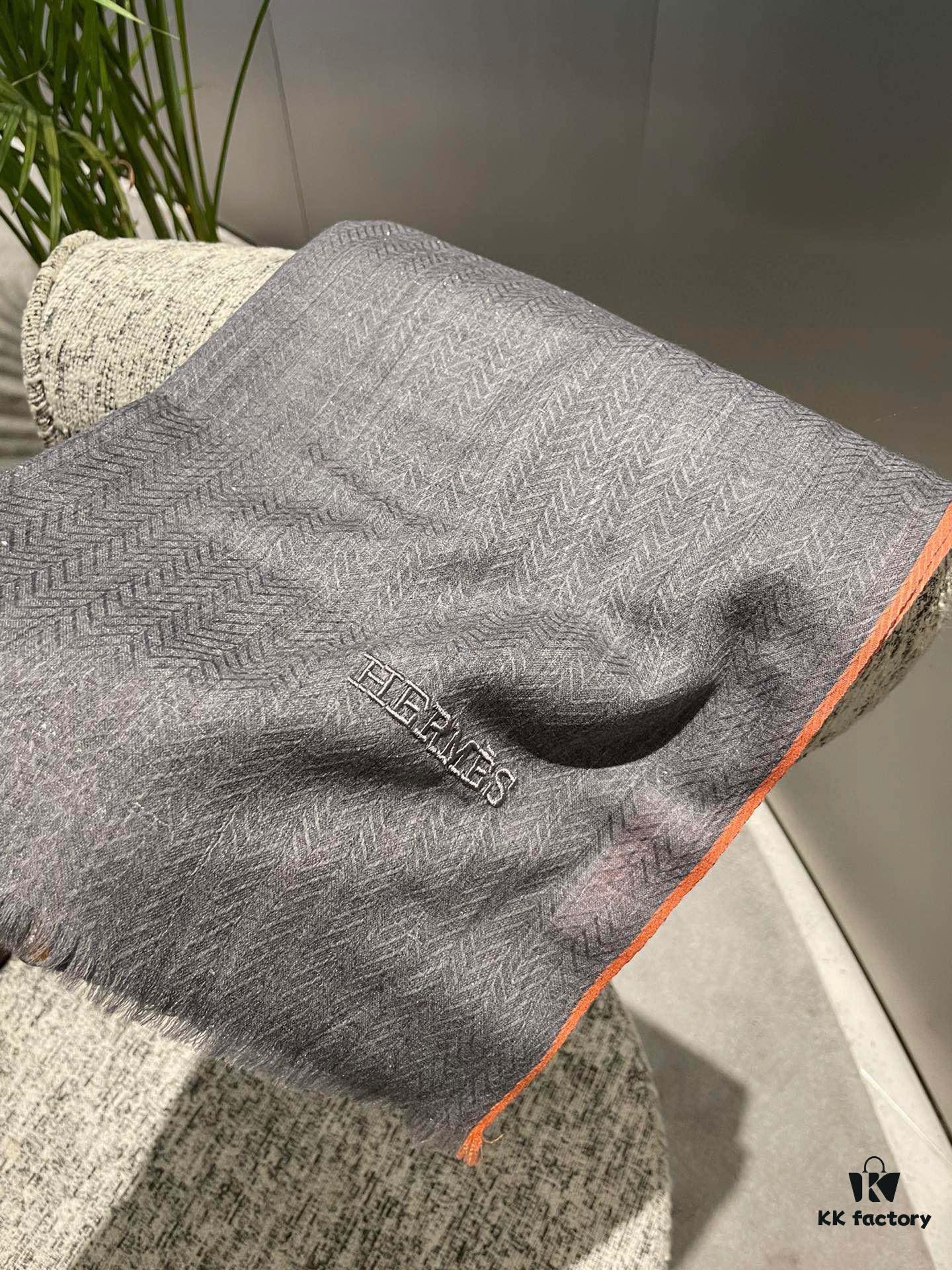 Hermès-style Luxury Scarf with Metal Frame Design, Made from Kashmiri Cashmere