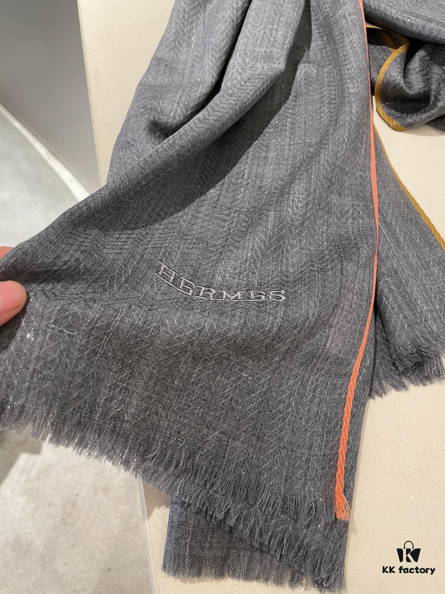 Hermès-style Luxury Scarf with Metal Frame Design, Made from Kashmiri Cashmere