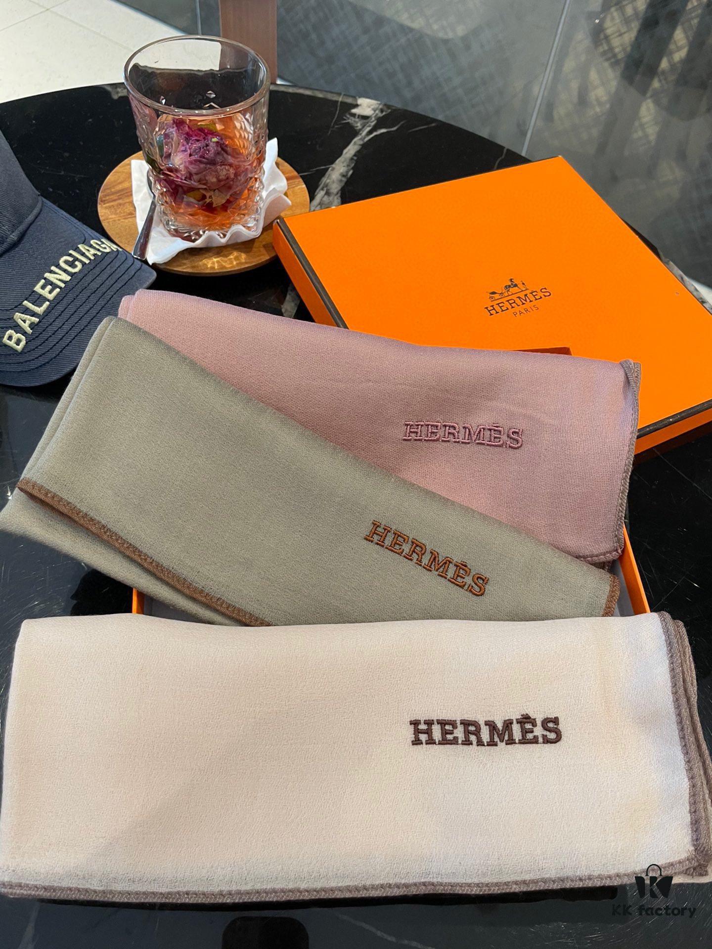 2022 Hermès New Arrival Cashmere Scarf – Italian Crafted Baby Cashmere, Elegant Solid Color Design, 100% Pure Cashmere, 100cm x 100cm