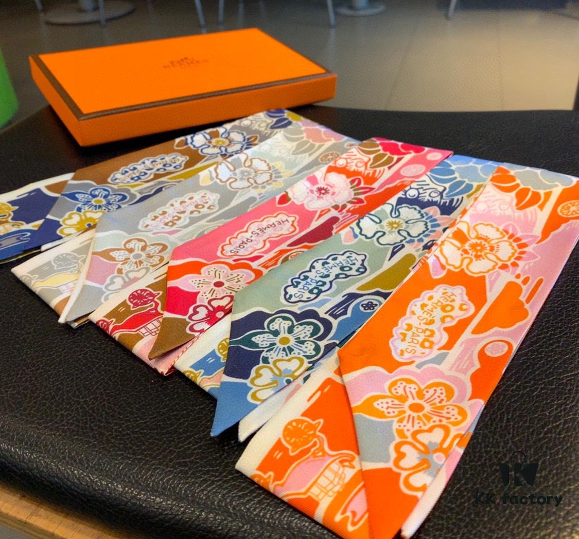 New Arrival, 'Bingata' Red Pattern Dyed Hermès Heavyweight Twill Silk Twilly Scarf, Authentic Edition, Counter Synchronized