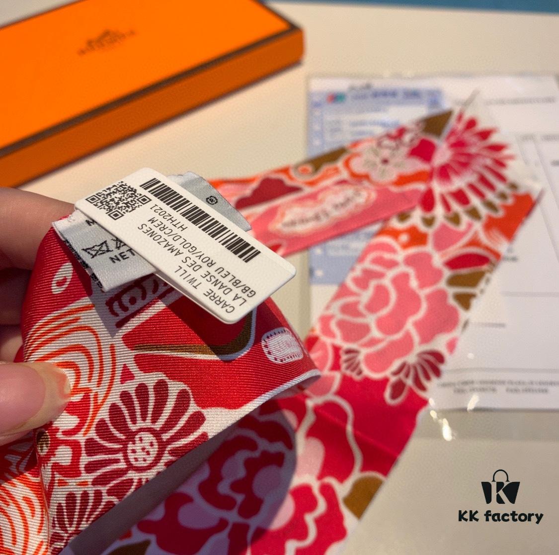 New Arrival, 'Bingata' Red Pattern Dyed Hermès Heavyweight Twill Silk Twilly Scarf, Authentic Edition, Counter Synchronized