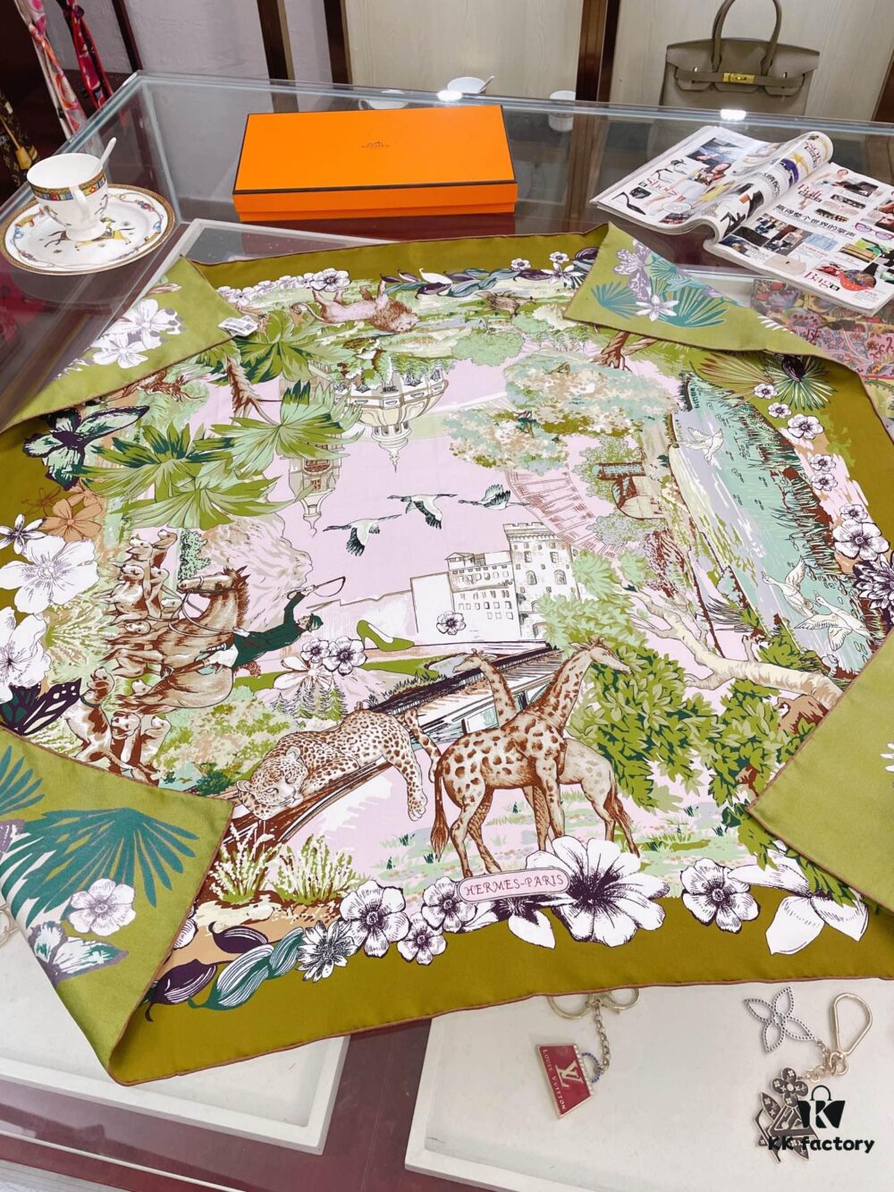 Hermes New Arrival! Exquisite Colorway, Ultimate Elegance in Twill Silk Scarf