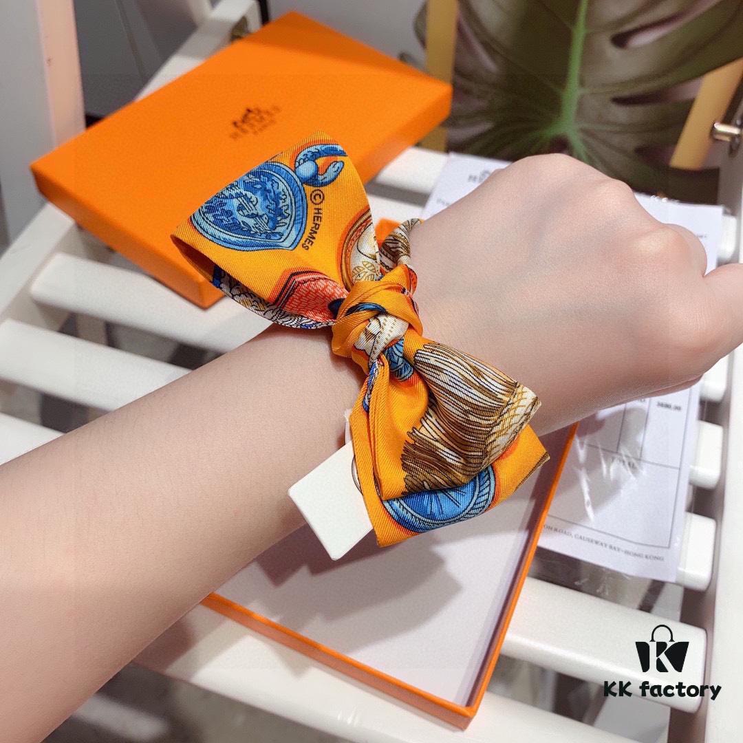 Hermes Twilly with Original Packaging, Rare Original Logo Design, 5*86cm, 100% Silk Twill