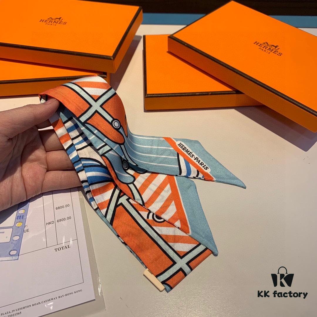 Hermès Twill Silk Scarf (100% Mulberry Silk) with Packaging