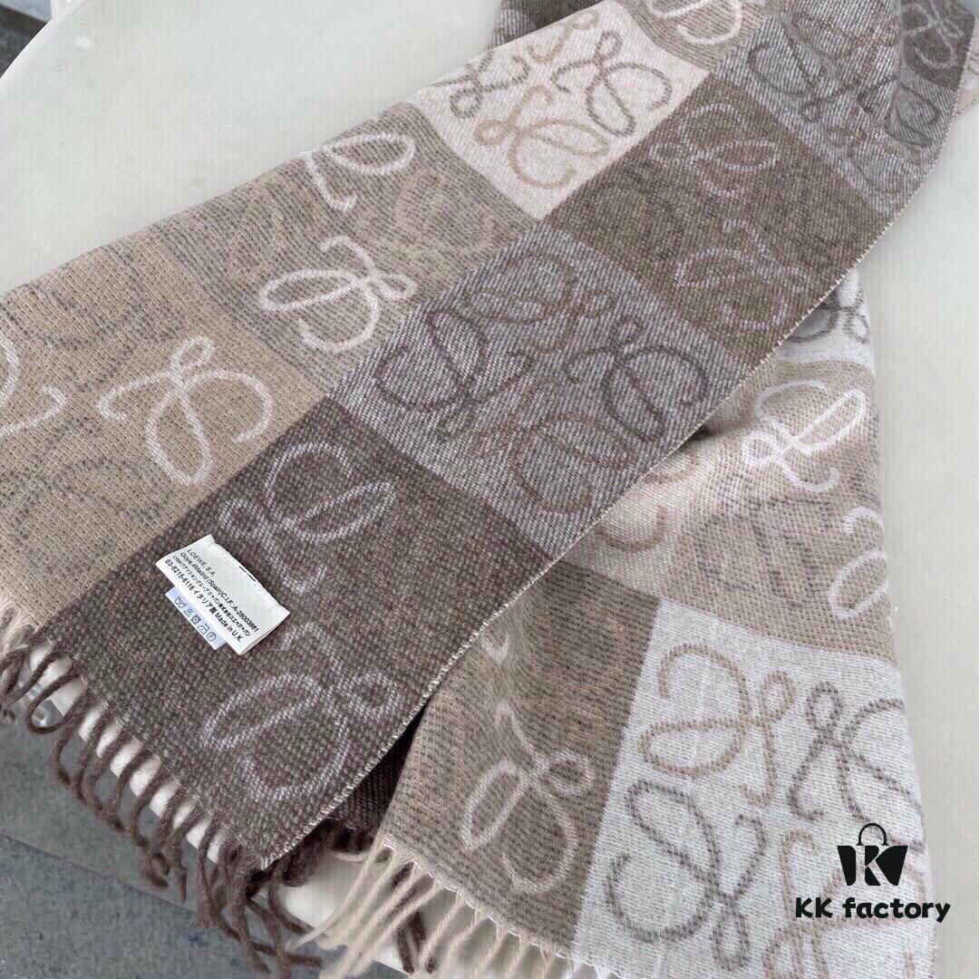 Loewe · Gradient Checkered Pattern Scarf