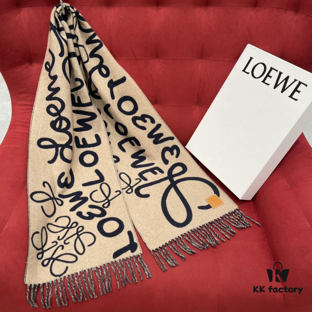 LOEWE 2022 Fall/Winter Graffiti Scarf – A Playful and Youthful Winter Must-Have