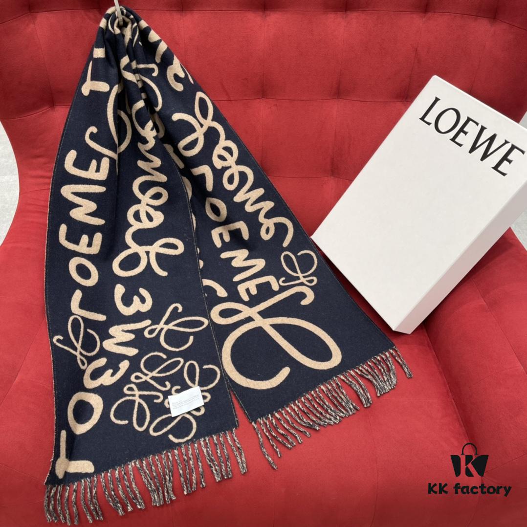 LOEWE 2022 Fall/Winter Graffiti Scarf – A Playful and Youthful Winter Must-Have