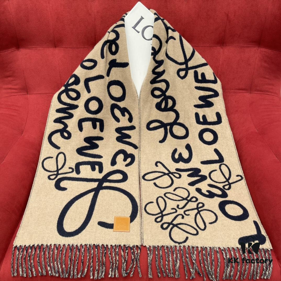 LOEWE 2022 Fall/Winter Graffiti Scarf – A Playful and Youthful Winter Must-Have