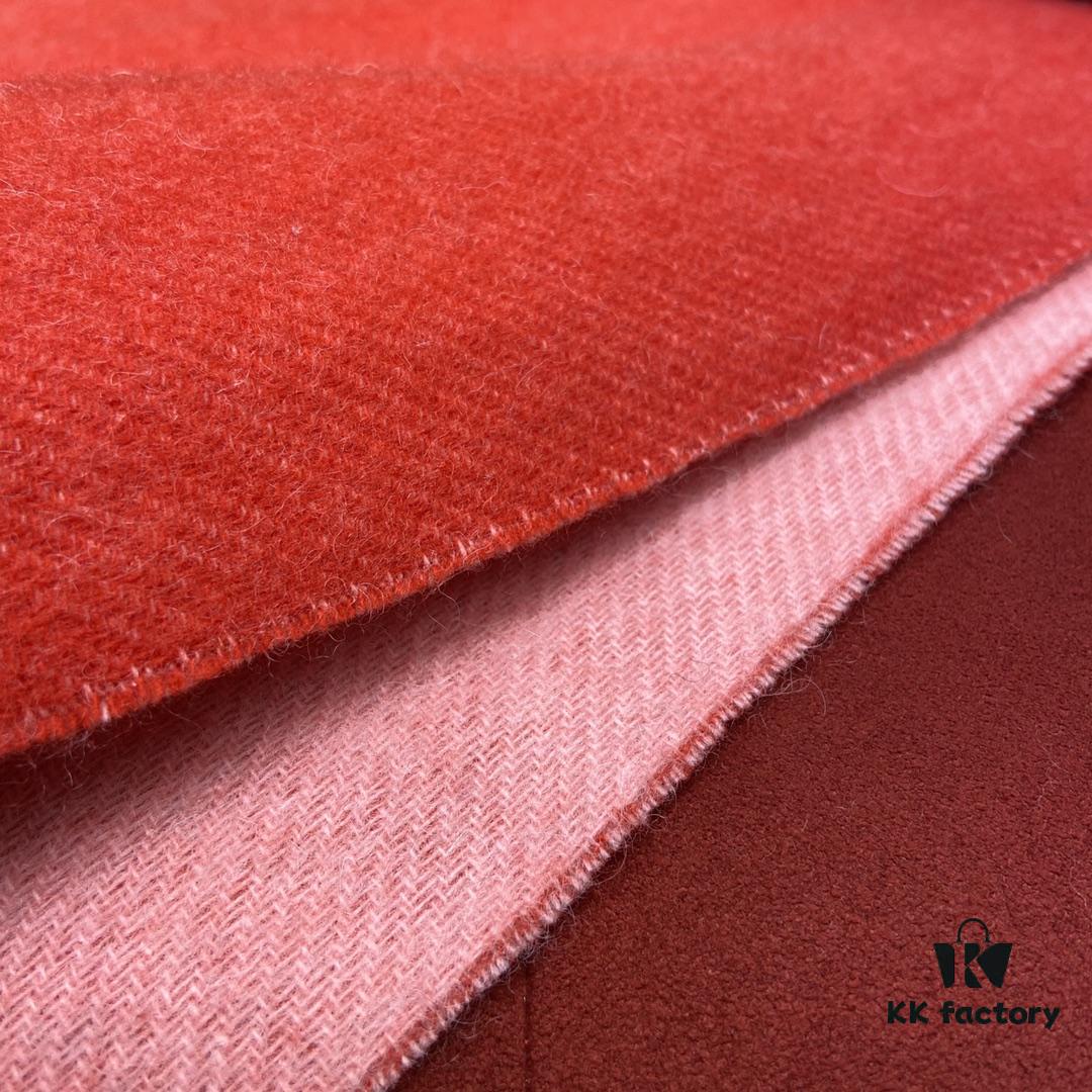 Watermelon Red LOEWE Classic Unisex Scarf – Winter Must-Have – 90% Wool + 10% Cashmere, 30x180cm