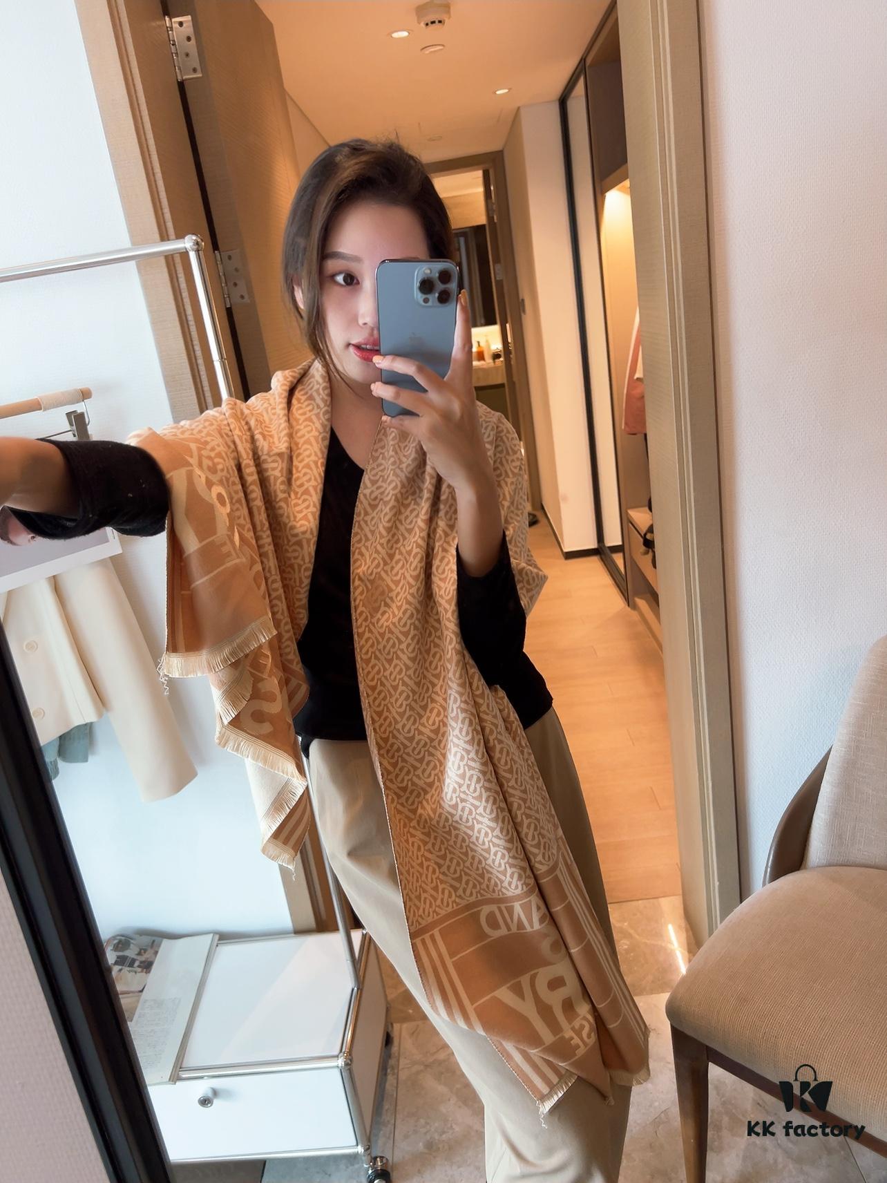 BURBERRY New Launch Cashmere Scarf, Official Website Latest Collection, 100% Premium Goat Cashmere, Classic Check Design, Unisex Stylish Warm Shawl