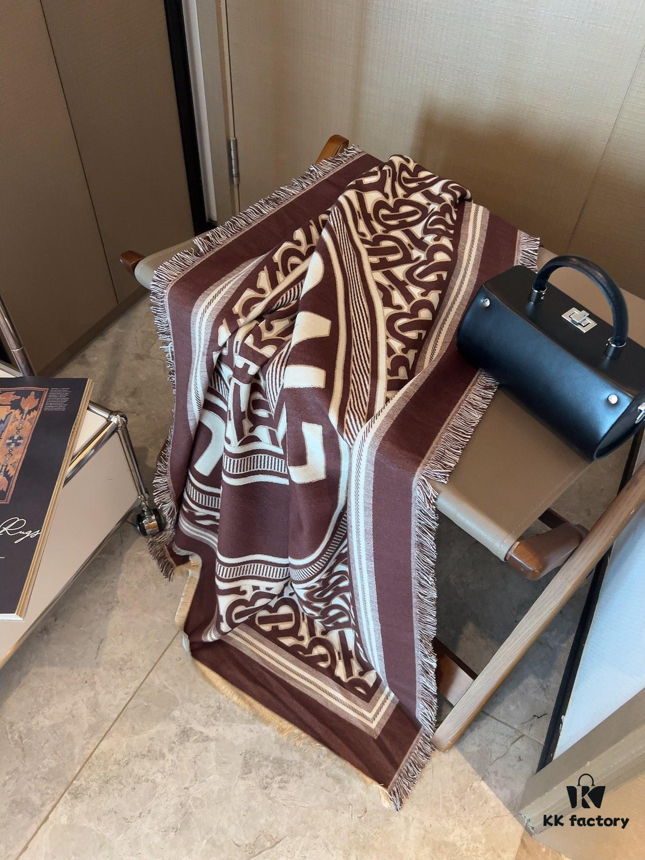 Burberry Original High-End Square Scarf – 300-Thread-Count Baby Cashmere, Luxurious and Elegant Design