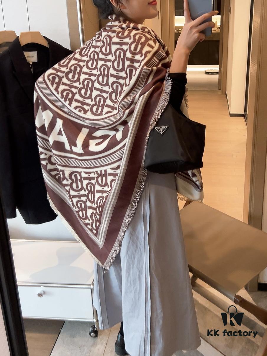 Burberry Original High-End Square Scarf – 300-Thread-Count Baby Cashmere, Luxurious and Elegant Design