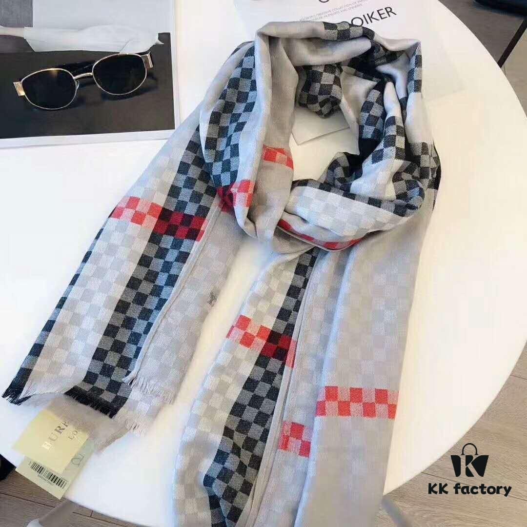 Burberry's Most Sincere Offer 😍 Exclusive Channel Item: Classic Check Cashmere Shawl by Renowned Ba Ba, A Must-Have for Everyone! Perfect Gift for Yourself or Others 🧣
