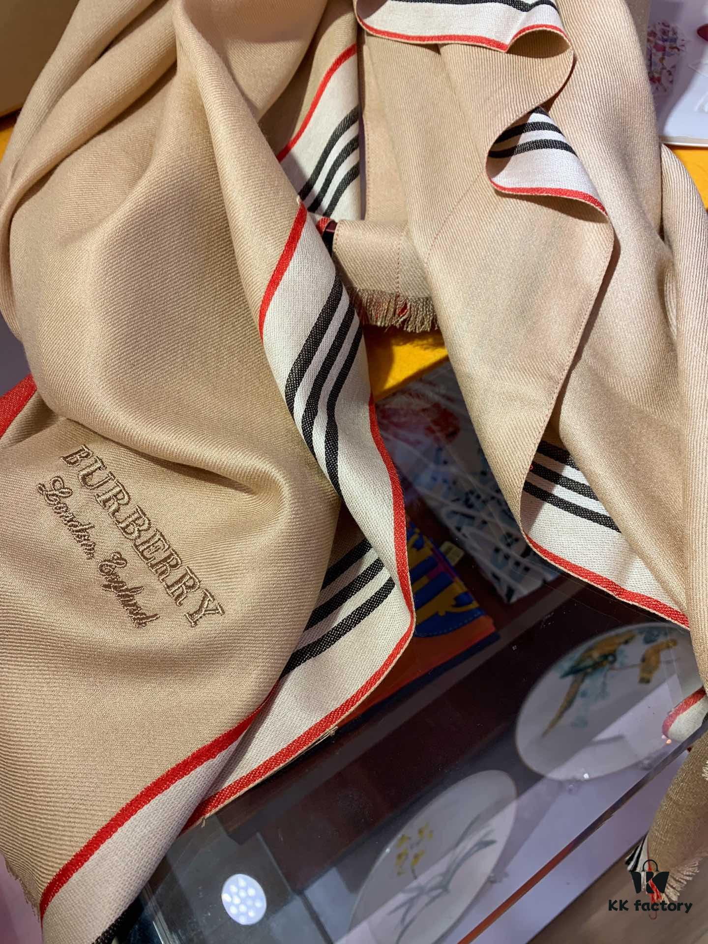 Burberry New Scarf – Elegant Solid Color with Subtle Stripes, Silk-Cashmere Blend, Lightweight and Warm