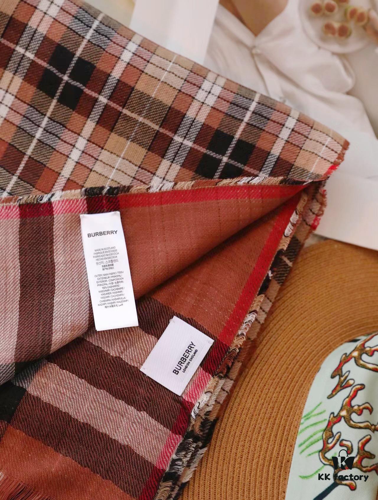 BurBerry Simply Elegant, Timeless Style – Ultimate Blend of Modern Chic and Vintage Charm