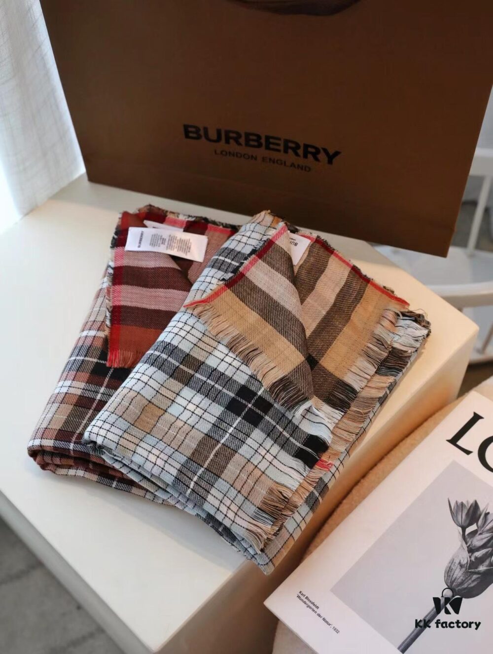 Burberry Simply Elegant, Timelessly Unique – A Perfect Blend of Modern Chic and Vintage Charm