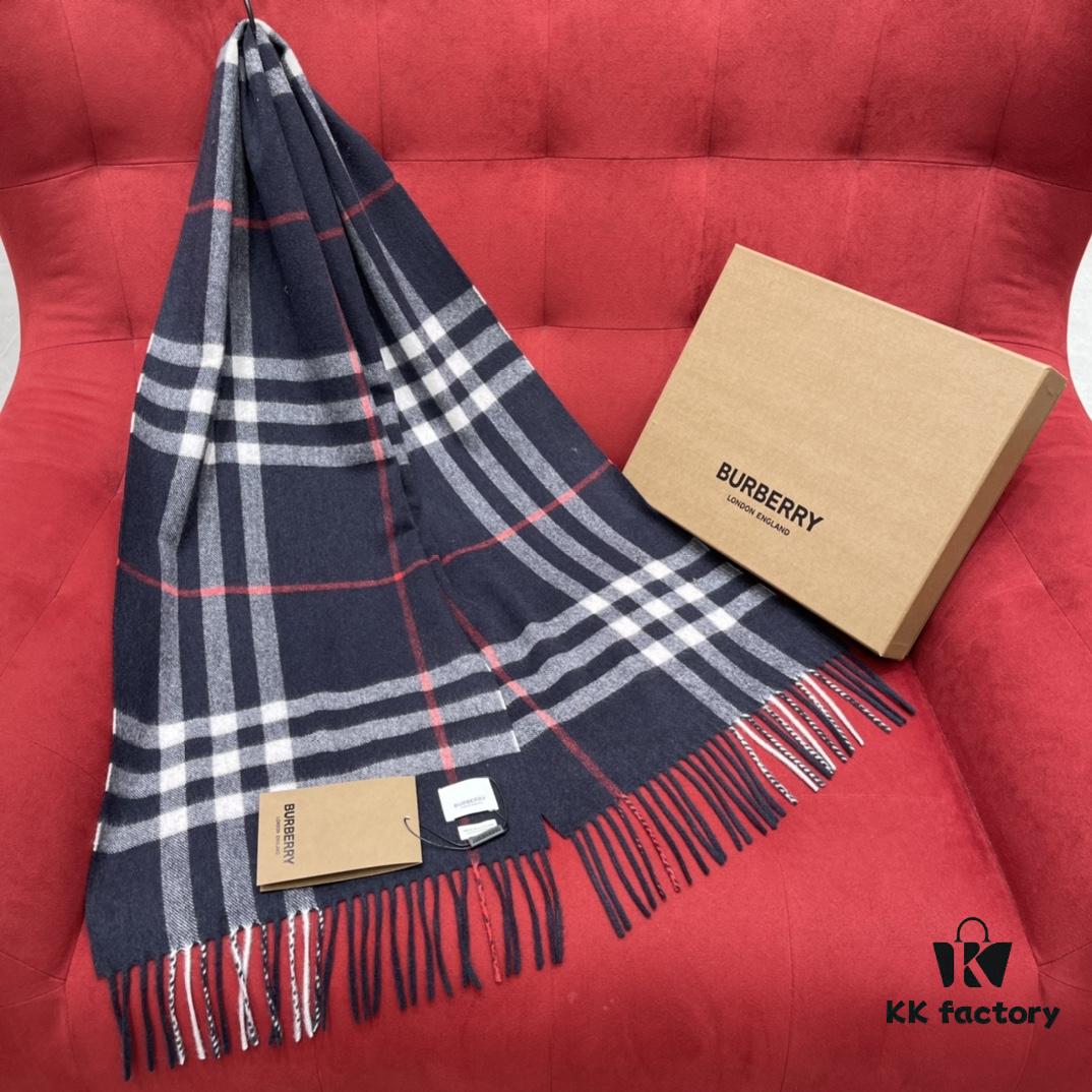 Navy Blue BURBERRY Classic Entry-Level Bestseller, Timeless Check Pattern, Simple and Elegant Unisex Scarf