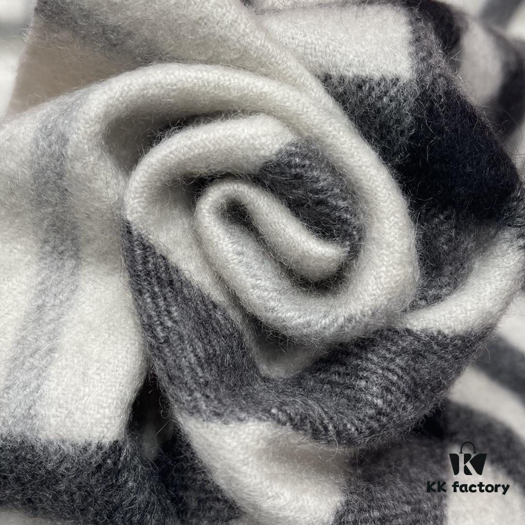 【Stone Red】BURBERRY Classic Entry-Level Bestseller, Timeless Check Pattern, Simple and Elegant Unisex Design, An Everlasting Scarf – Upgraded with No Color Difference, Original Factory Yarn Material, Size: 168*30cm