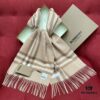Mid-tone Camel Color BURBERRY Classic Entry-level Bestseller, Timeless Check Pattern, Simple and Elegant Unisex Scarf, Never Out of Style