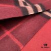 Burgundy Burberry Classic Entry-Level Bestseller, Timeless Check Pattern, Simple and Elegant Unisex Scarf – A Never-Outdated Accessory. Upgraded with No Color Difference, Original Factory Yarn Material. Size: 168*30cm