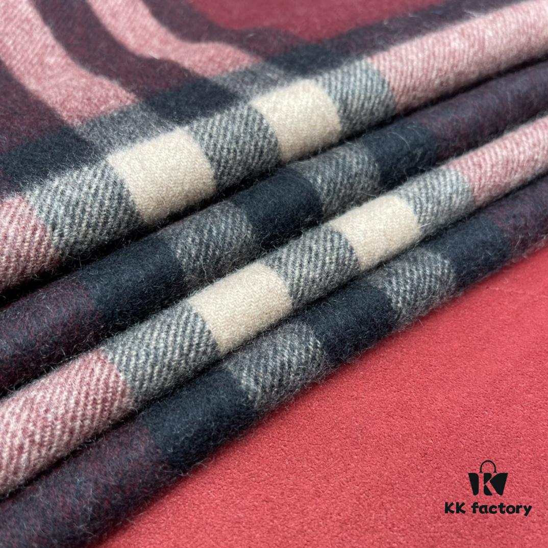 Burgundy Burberry Classic Entry-Level Bestseller, Timeless Check Pattern, Simple and Elegant Unisex Scarf – A Never-Outdated Accessory. Upgraded with No Color Difference, Original Factory Yarn Material. Size: 168*30cm