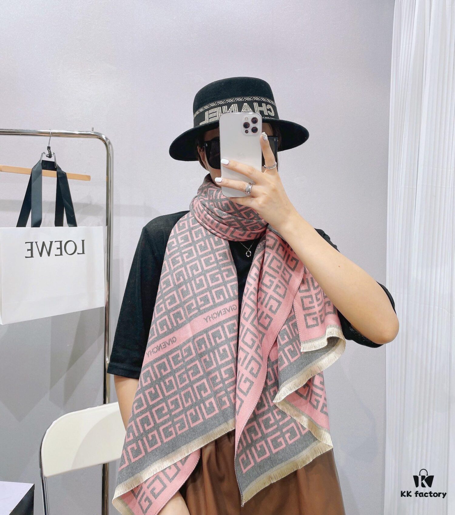 Givenchy Leopard Print Luxury Scarf - Bold Design with 4G Logo, Elegant and Stylish