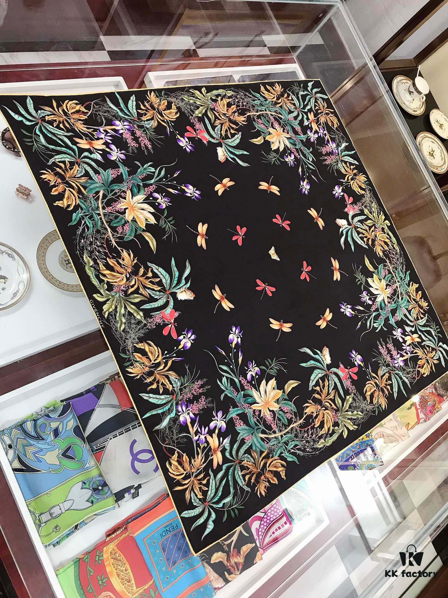 CIVENCHY 90x90cm Luxury Silk Scarf in 100% Mulberry Silk – Elegant Fringe Design, High-End Fashion Accessory