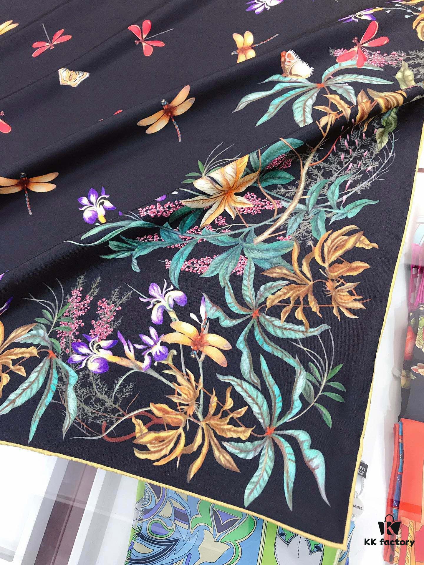 CIVENCHY 90x90cm Luxury Silk Scarf in 100% Mulberry Silk – Elegant Fringe Design, High-End Fashion Accessory