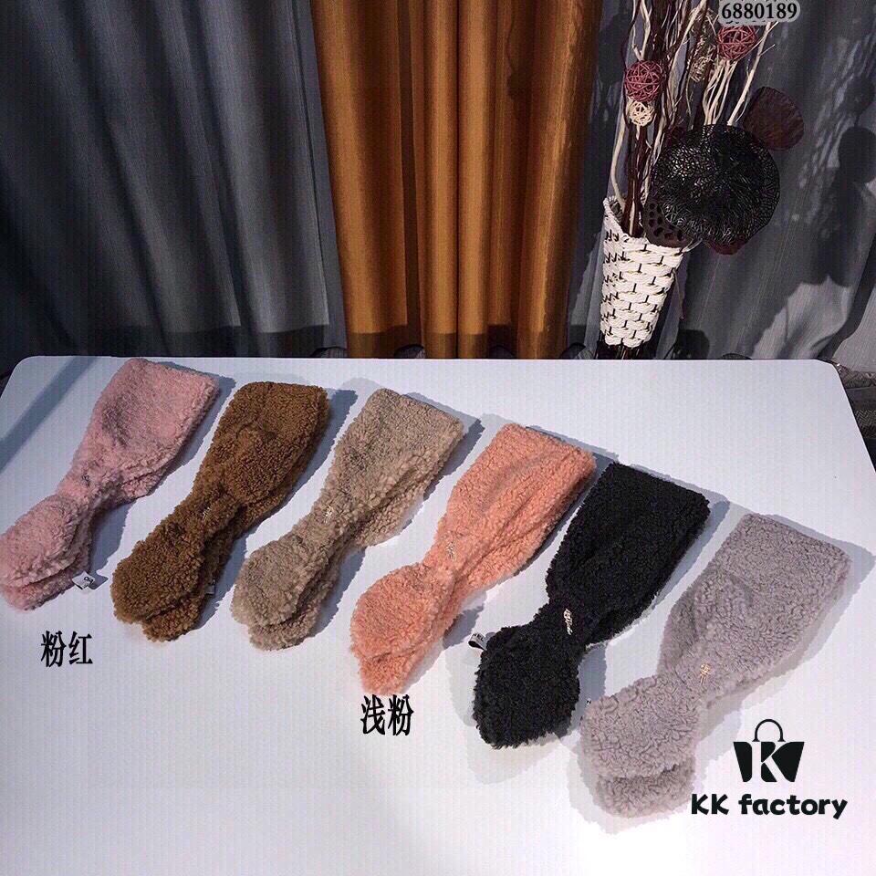 Mongococo Hot Sheepskin Faux Fur Neck Warmer Scarf with Flowing Ribbons – Must-Have Fashion Accessory for Winter