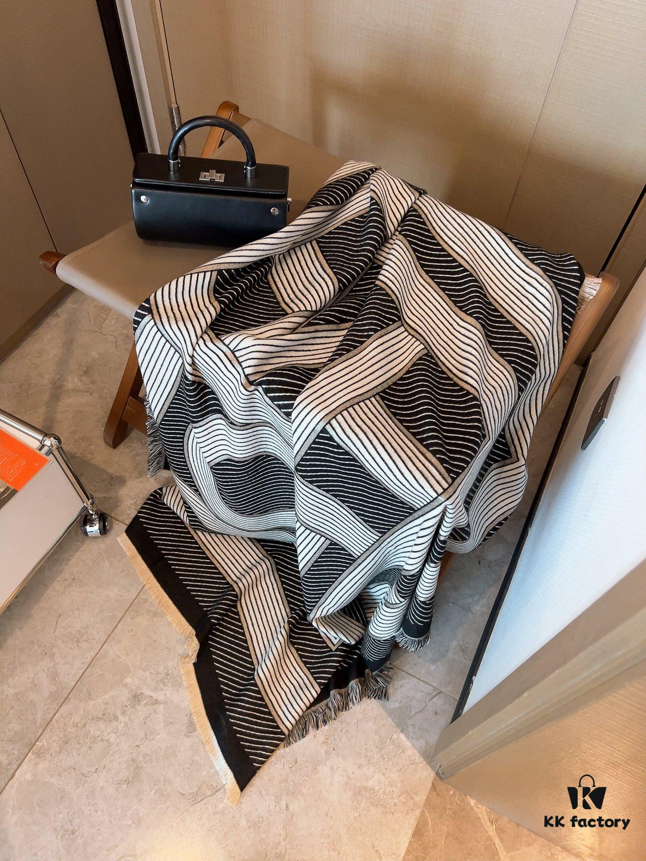 Moncler 140 Large Scarf, Boutique Collection, Exceptional Fit and Style