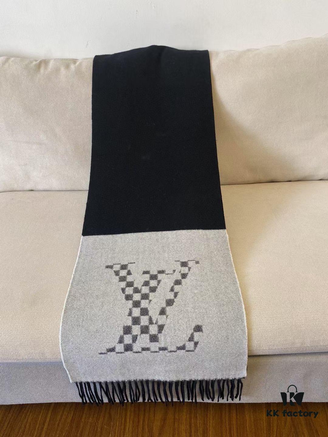LV Latest Black and Gray Men's Cashmere Scarf with Two-Tone Design