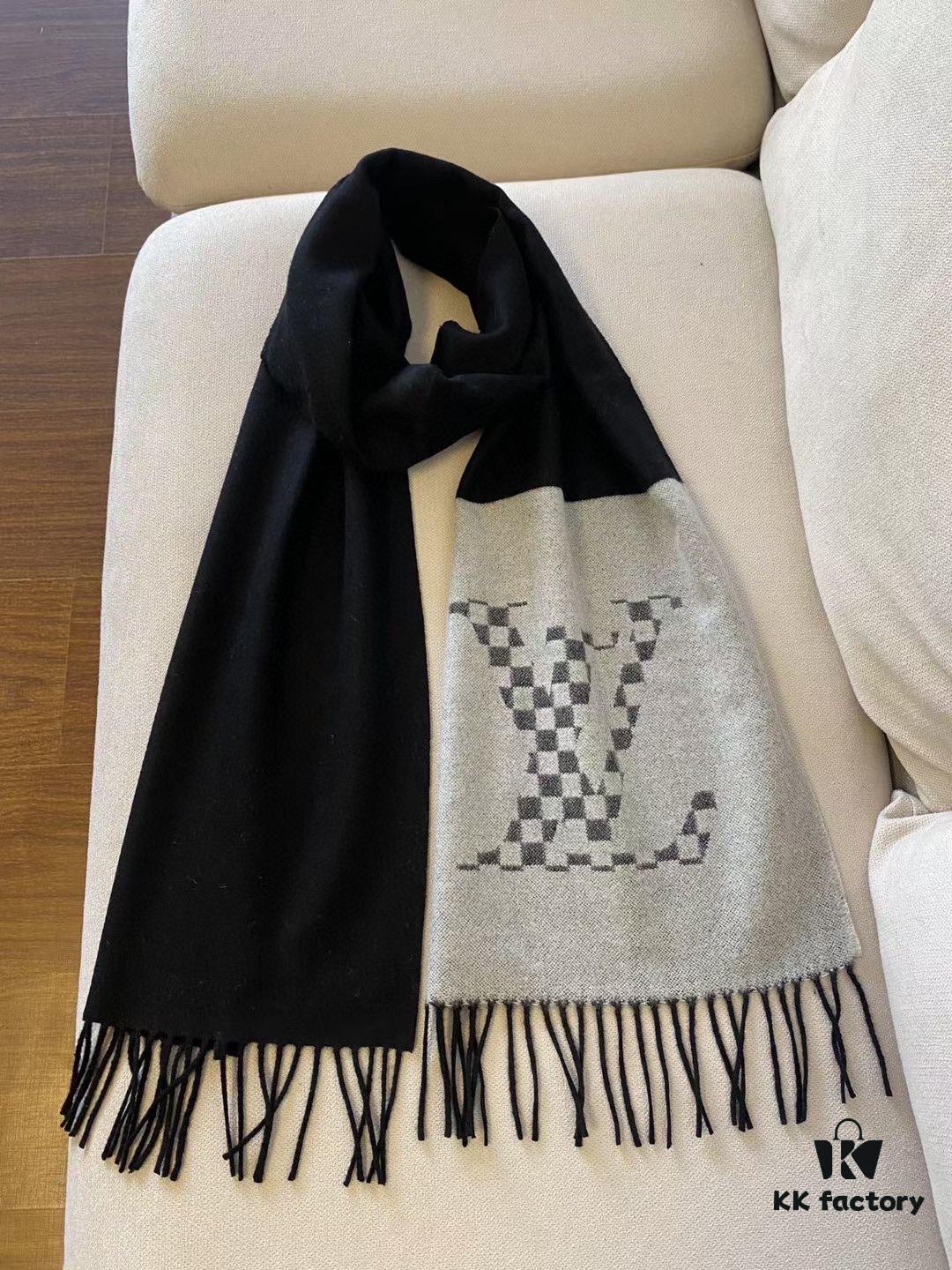 LV Latest Black and Gray Men's Cashmere Scarf with Two-Tone Design