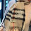 Top-Quality Original Version - Full Packaging, New Hot-Selling Style, Latest Counter Release (New Horse Logo) Highly Recommended, Burberry Official Website's Newest Arrival, 100% Premium Cashmere, Extremely Warm, Soft and Skin-Friendly, Non-Irritating, Classic Burberry Plaid Design, Unisex Scarf