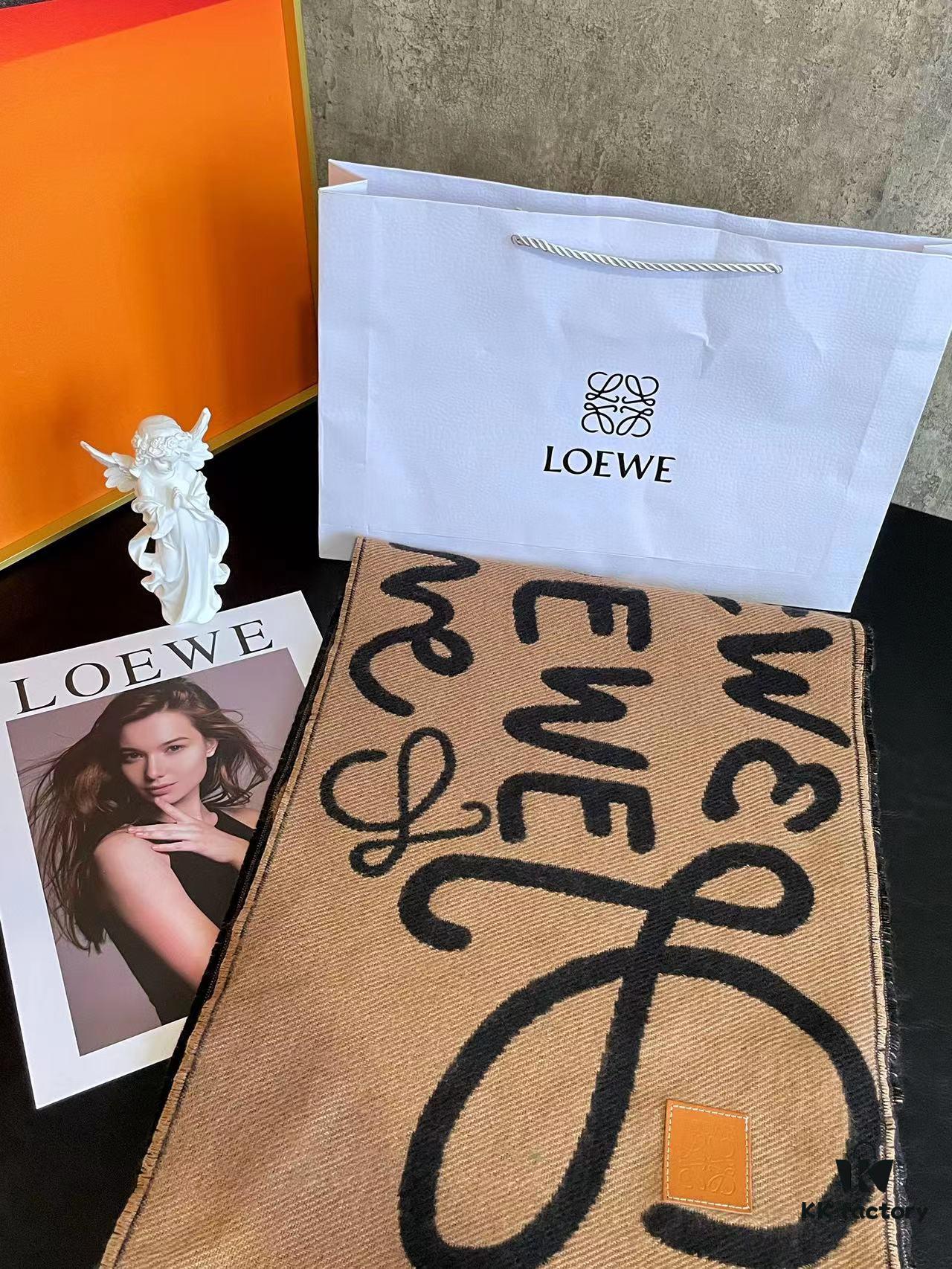 Loewe 2022 New Arrival Graffiti Double-Sided Scarf Unisex