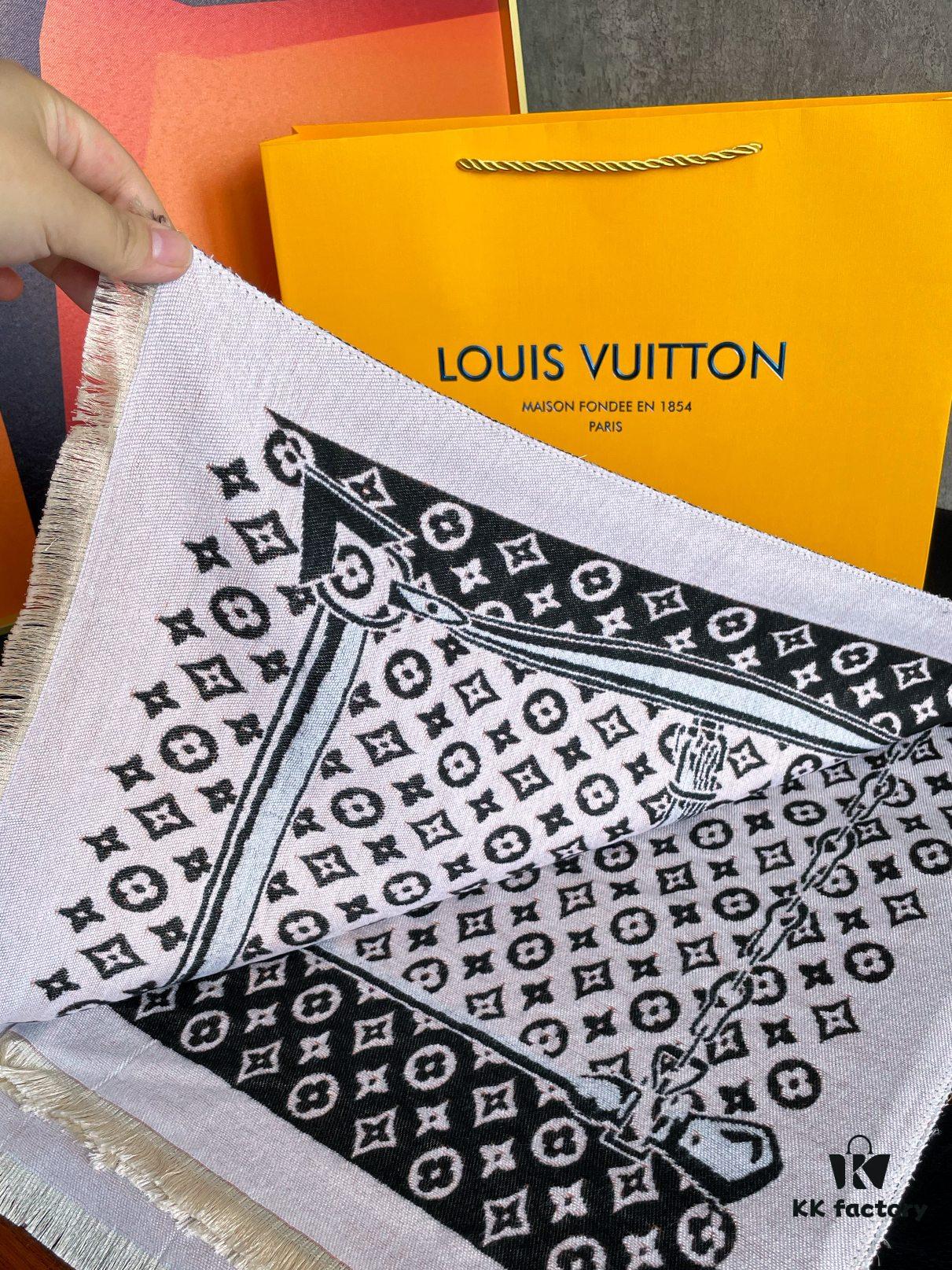 LV Clover Double-Sided Scarf in Black, Dual-Use as Shawl or Scarf