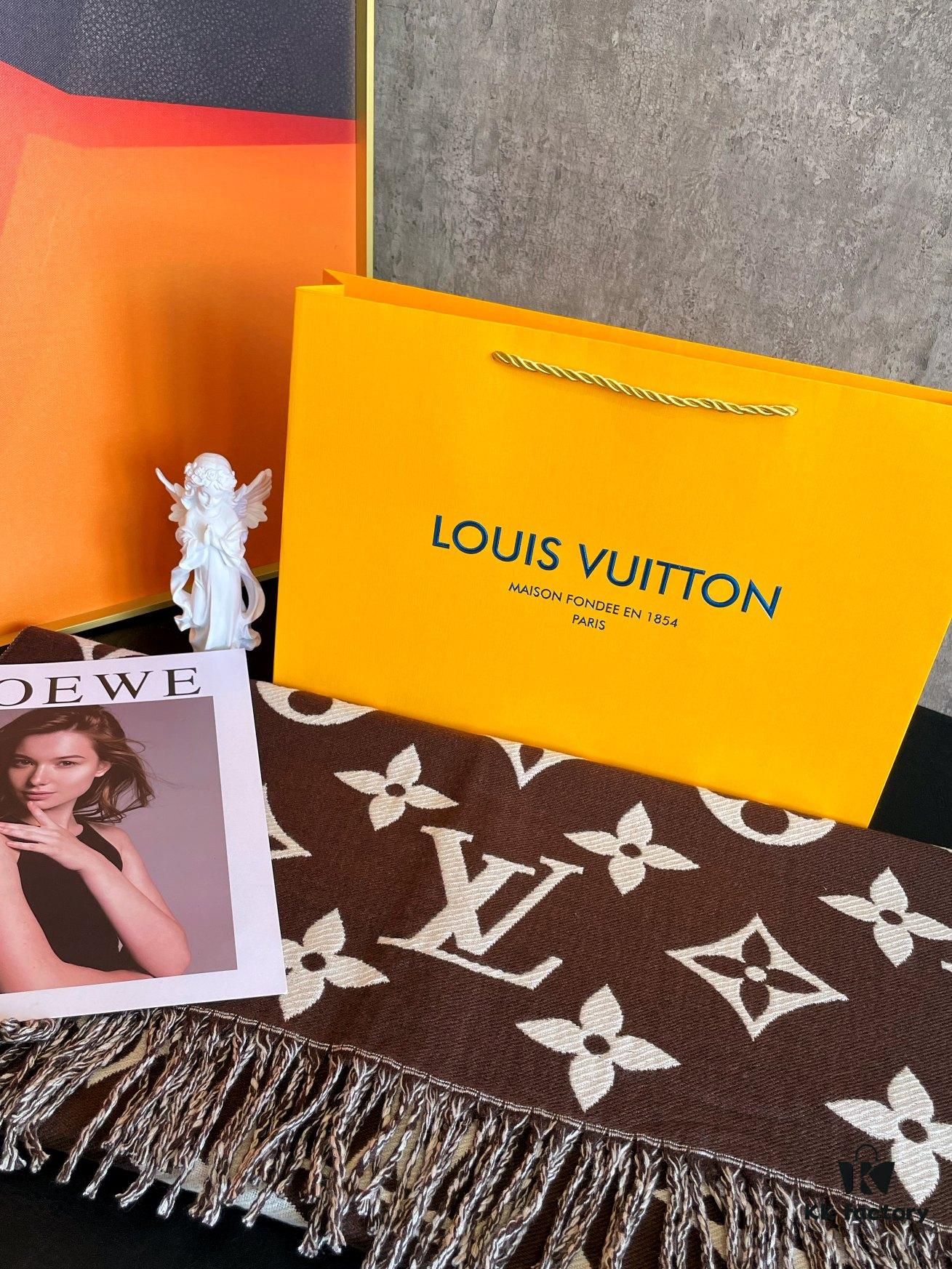 LV Official Website Same Style Double-Sided Cashmere Scarf in Gray