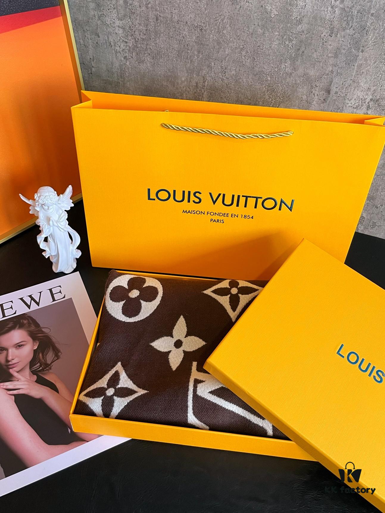 LV Official Website Same Style Double-Sided Cashmere Scarf in Gray