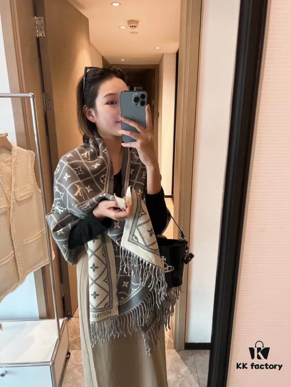 LV Checkered All-Over Double-Sided Cashmere Scarf in Gray