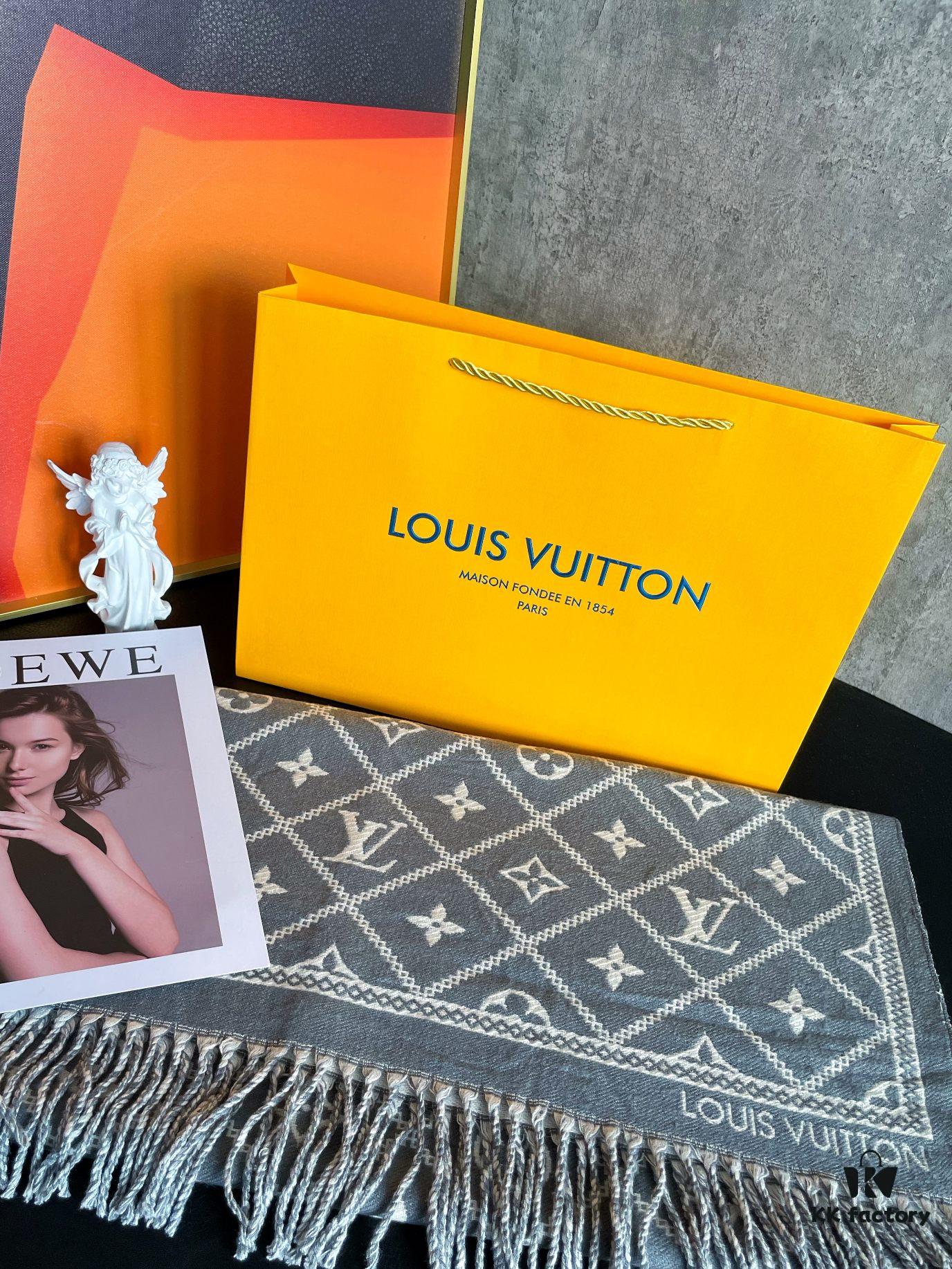 LV Checkered All-Over Double-Sided Cashmere Scarf in Gray